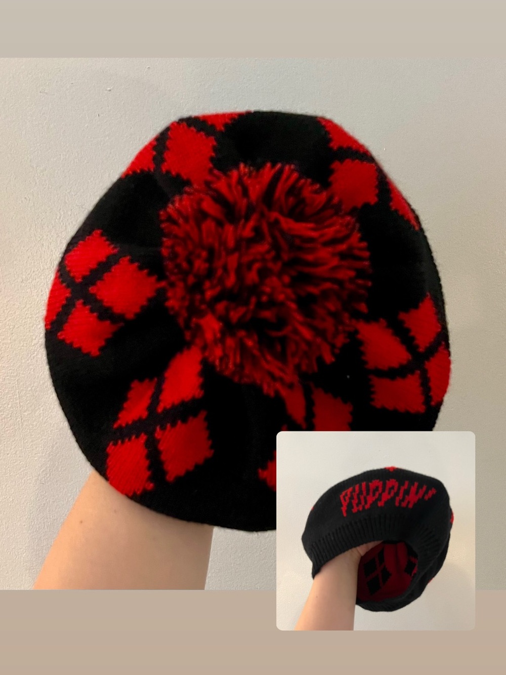 Harley Quinn Puddin Knit Hat Beret Beanie Pom Pom Black Red DC Comics Official